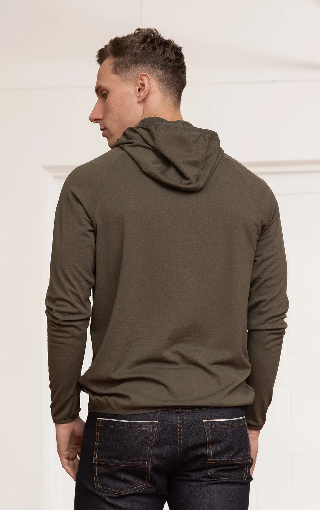 PERFORMANCE LIGHTWEIGHT HOODY