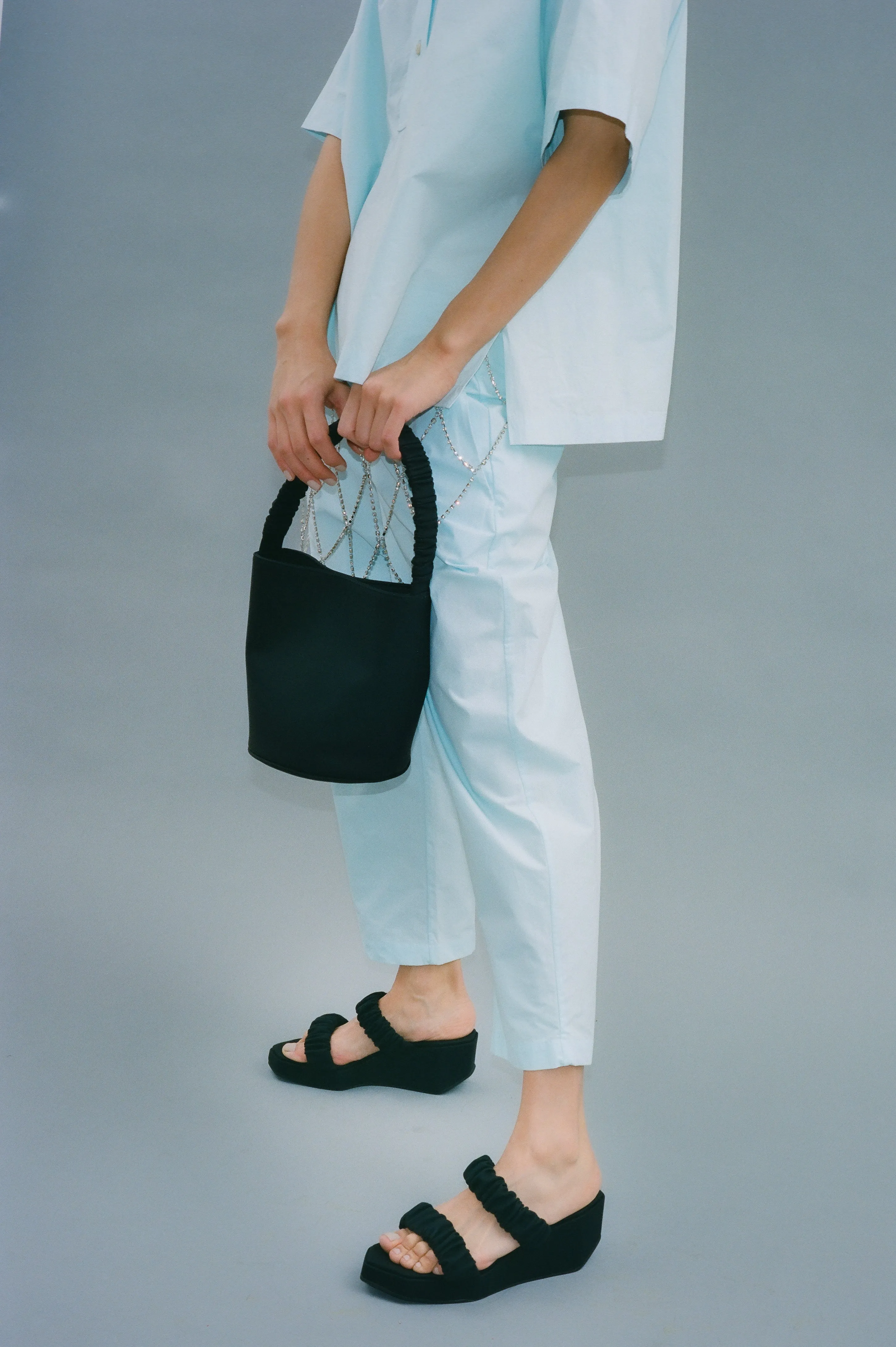 Phorna Scrunchie Flatform • Black | IB x HOZEN