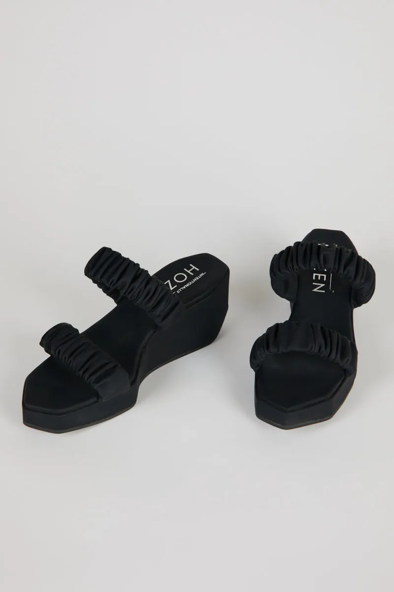 Phorna Scrunchie Flatform • Black | IB x HOZEN