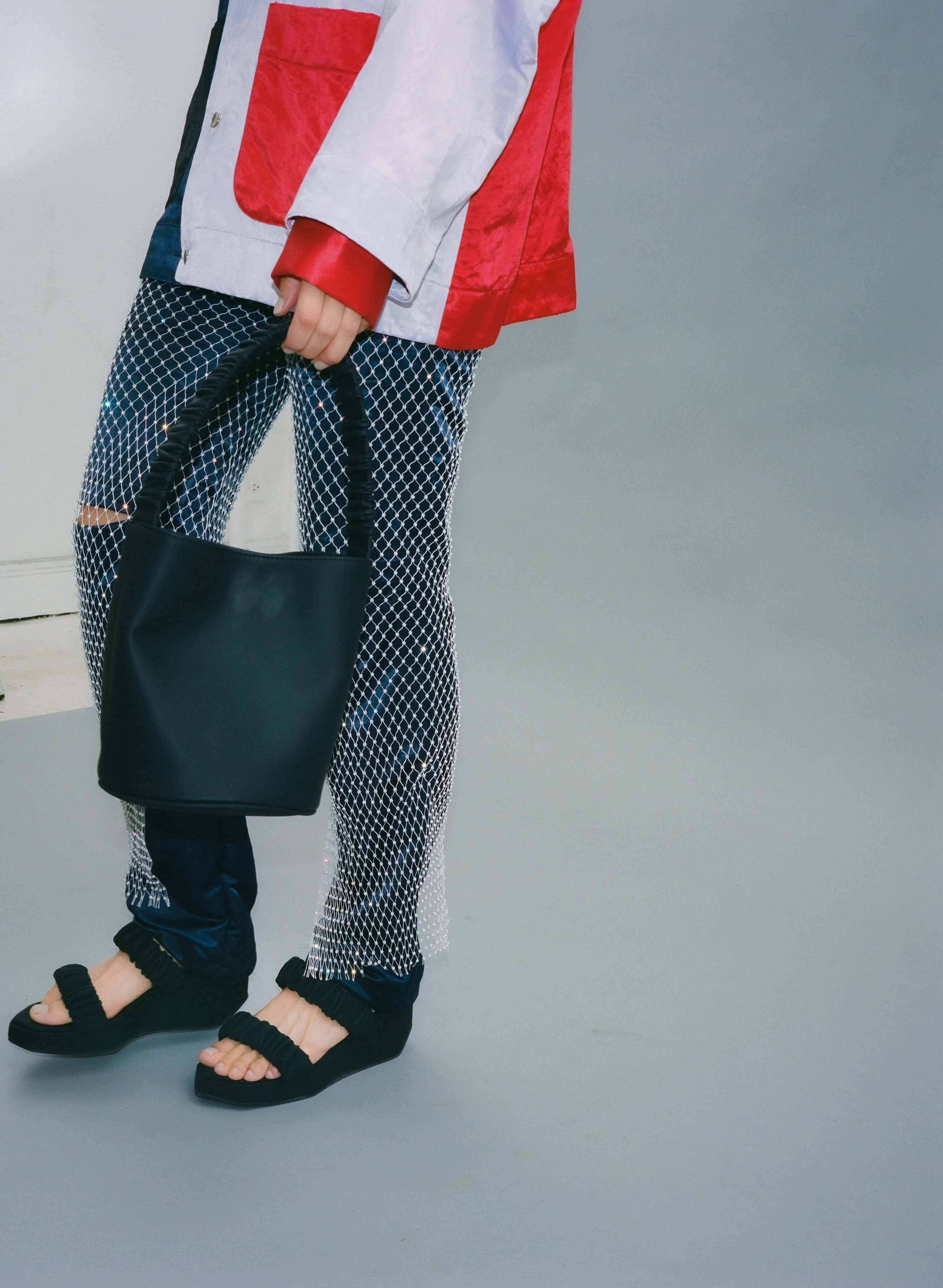 Phorna Scrunchie Flatform • Black | IB x HOZEN