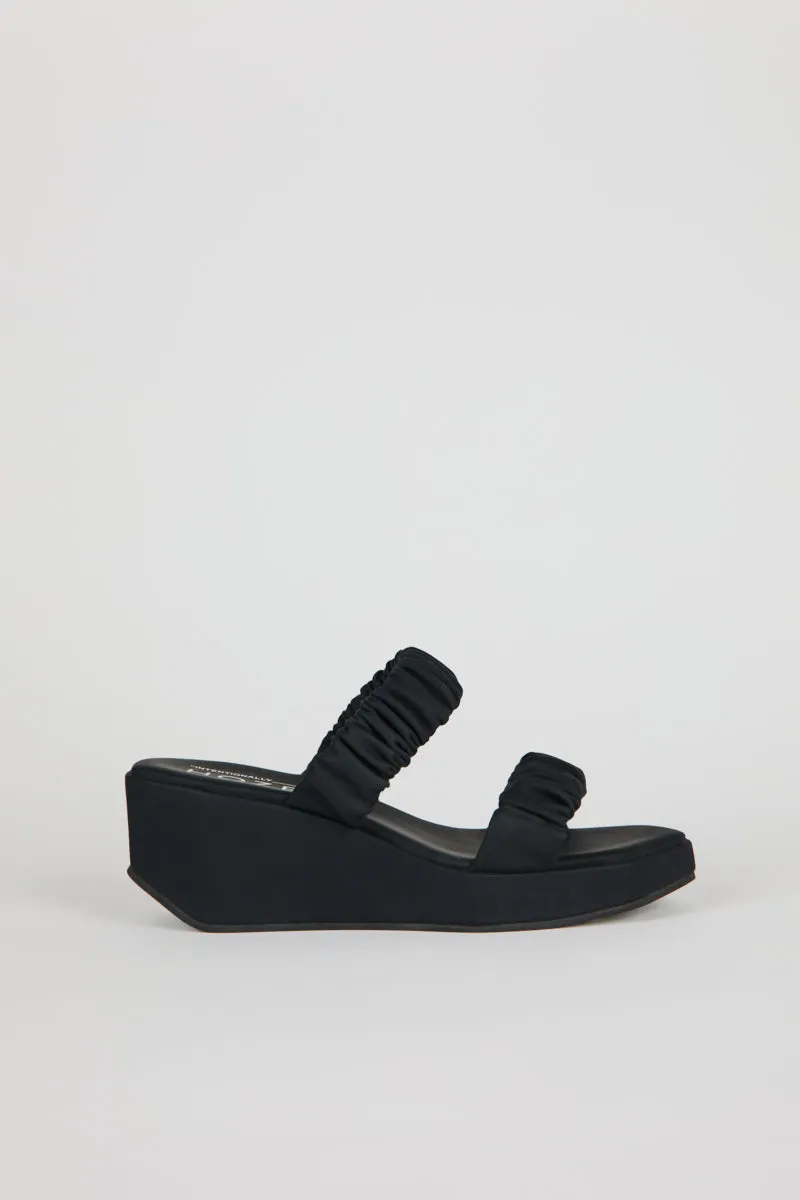 Phorna Scrunchie Flatform • Black | IB x HOZEN