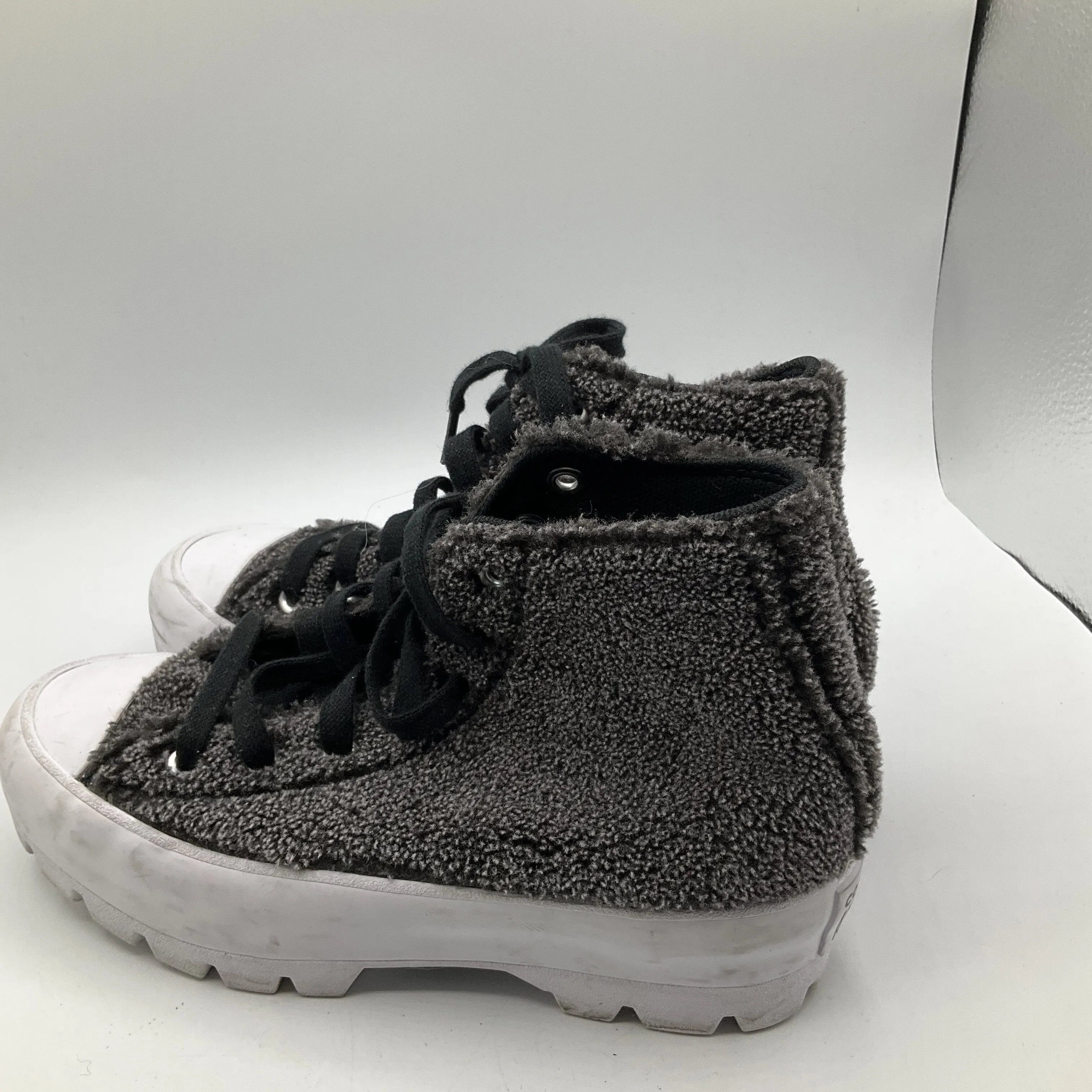 Shoes Sneakers By Converse  Size: 6