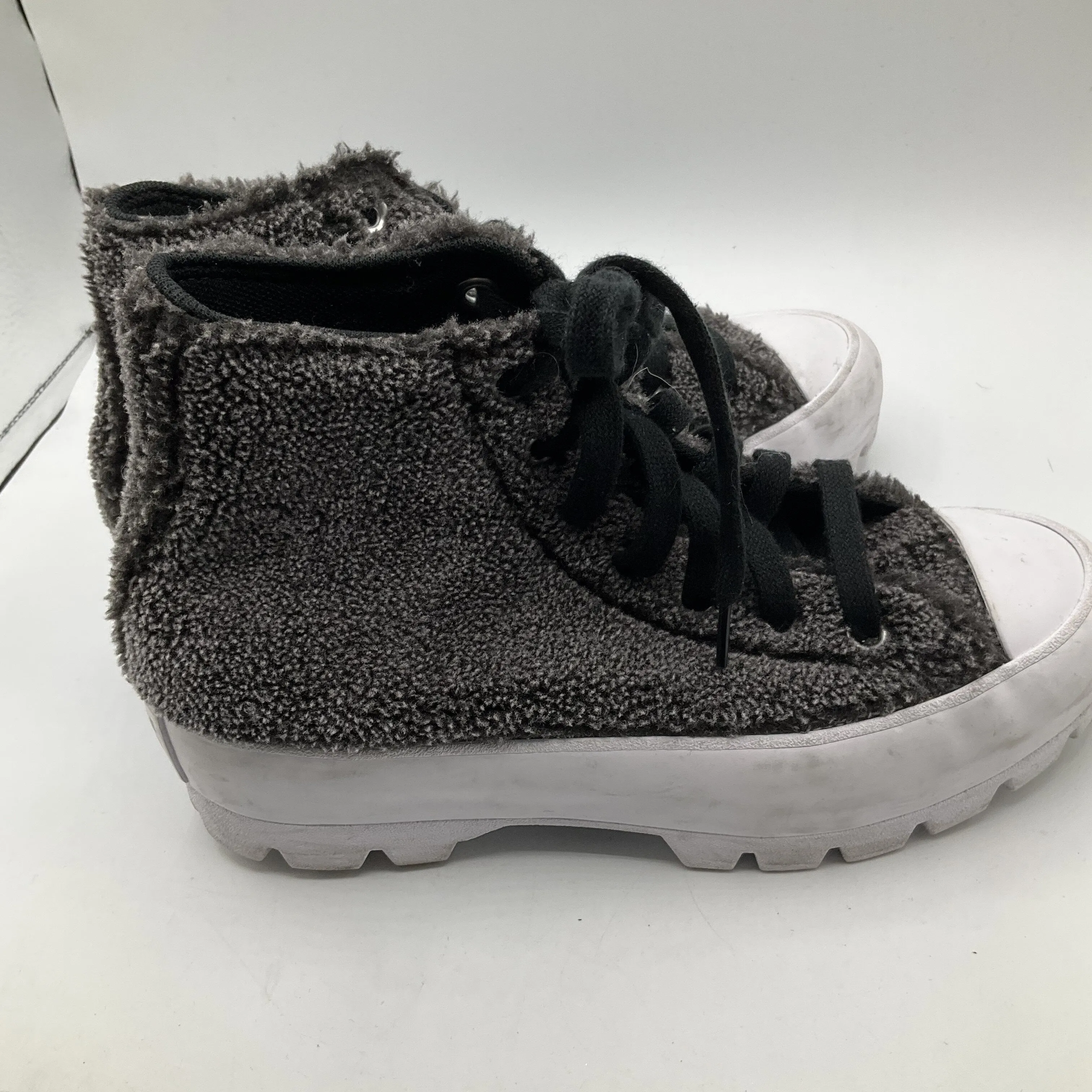 Shoes Sneakers By Converse  Size: 6