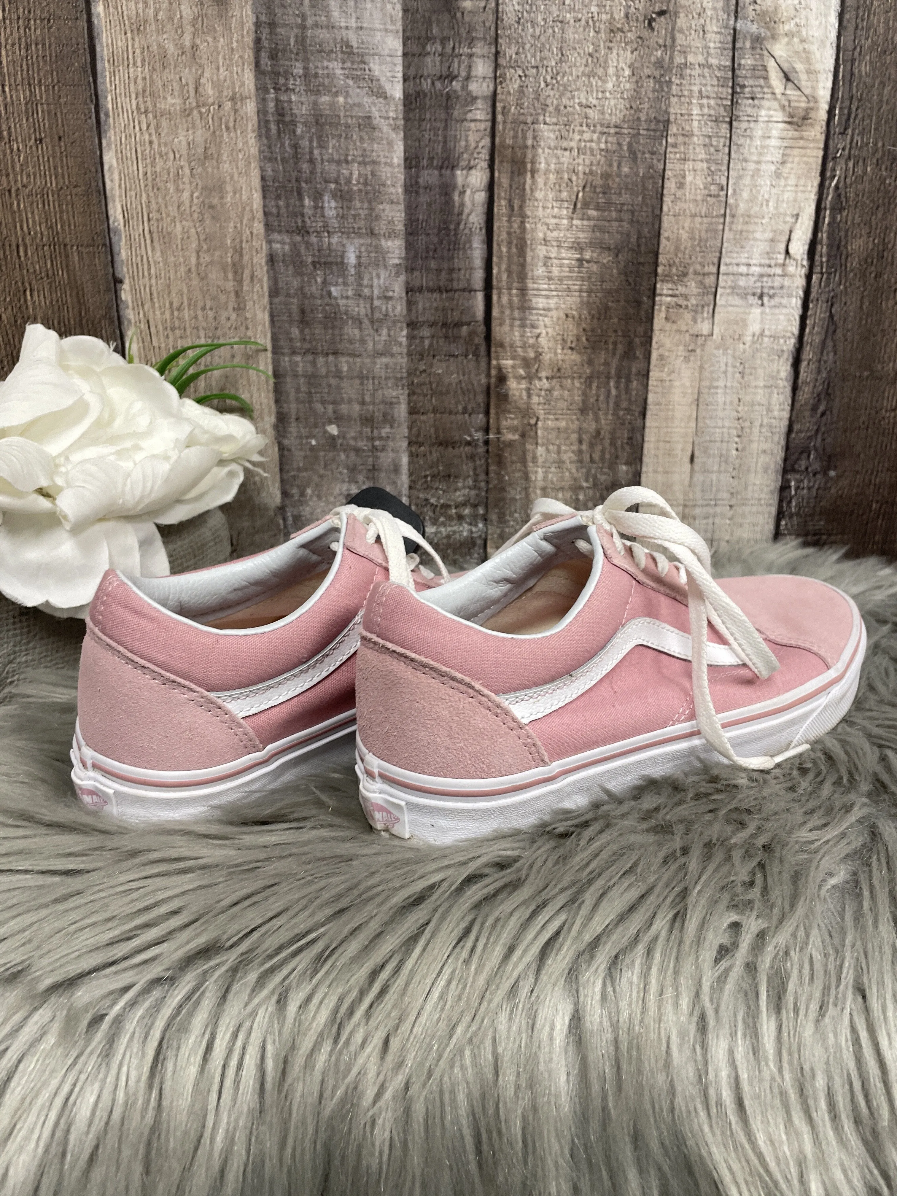 Shoes Sneakers By Vans  Size: 7.5