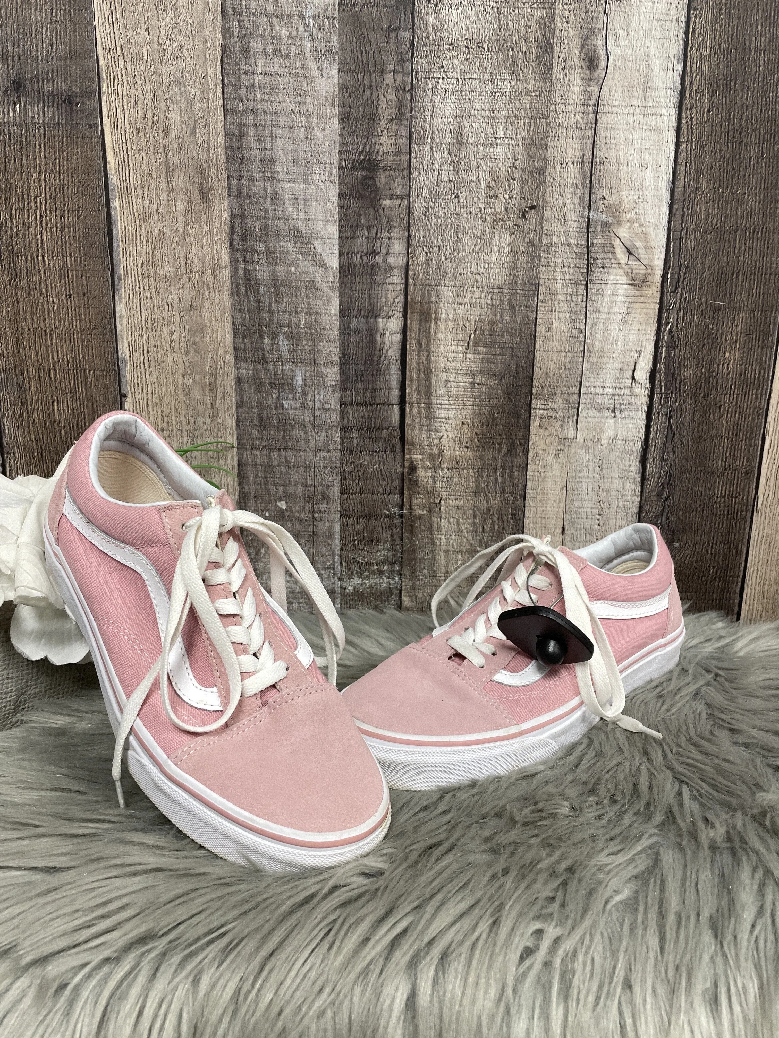 Shoes Sneakers By Vans  Size: 7.5