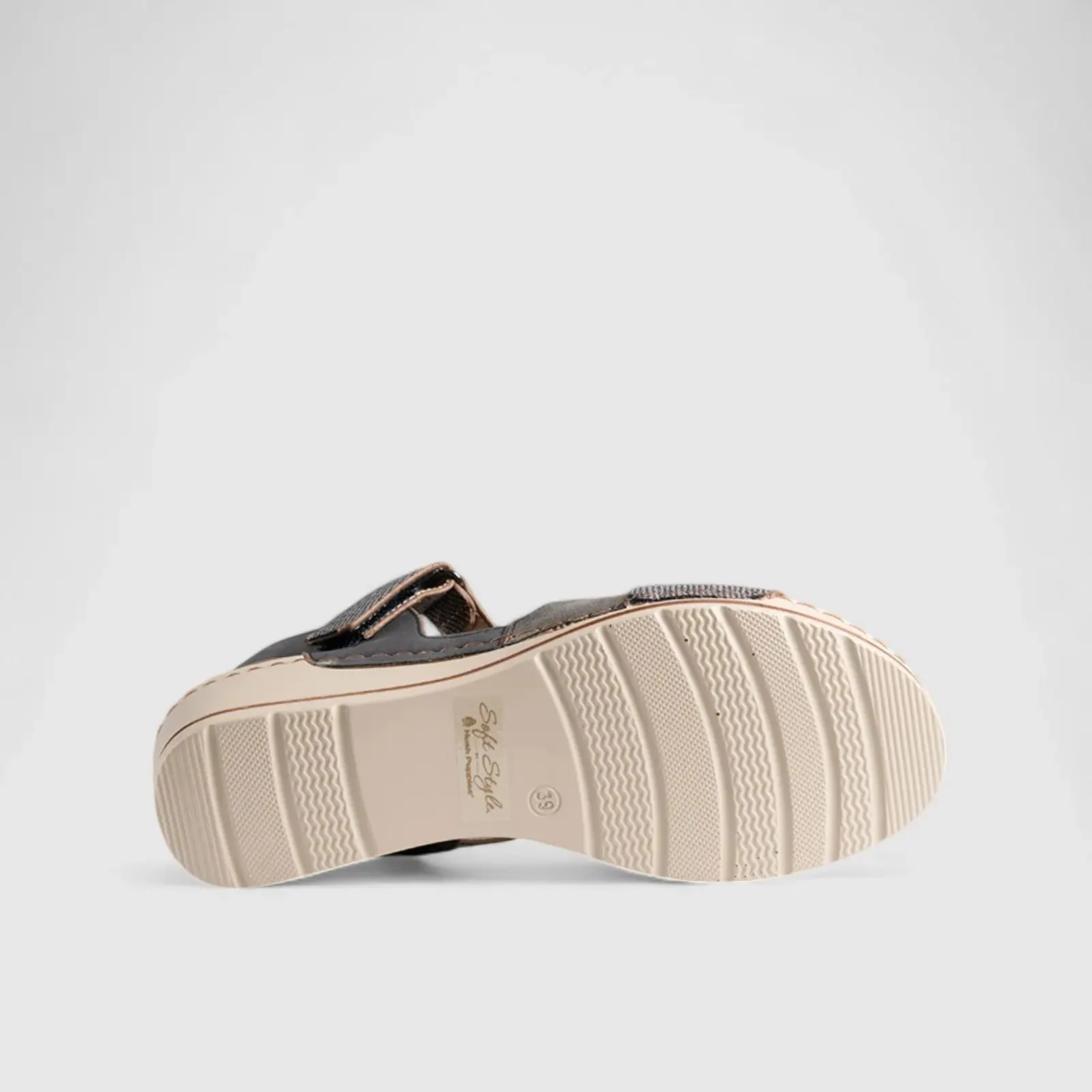 Soft Style Lenny Wedge Sandal Navy 01487