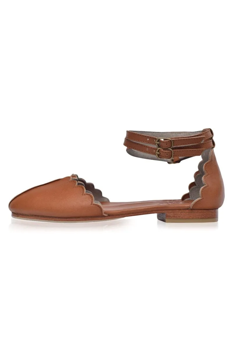 Venus Leather Flats in Ivory
