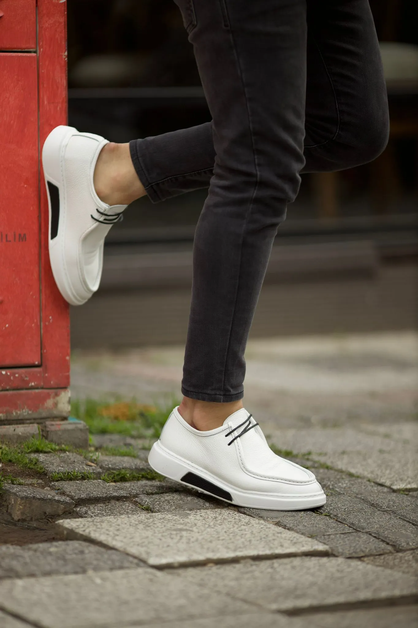Vince Eva Pool Sole White Shoes – Elegant Leather Footwear