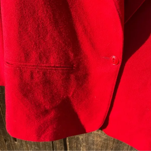VINTAGE Petite Sophisticate 100% Wool Cherry Red Blazer Jacket Business Coat