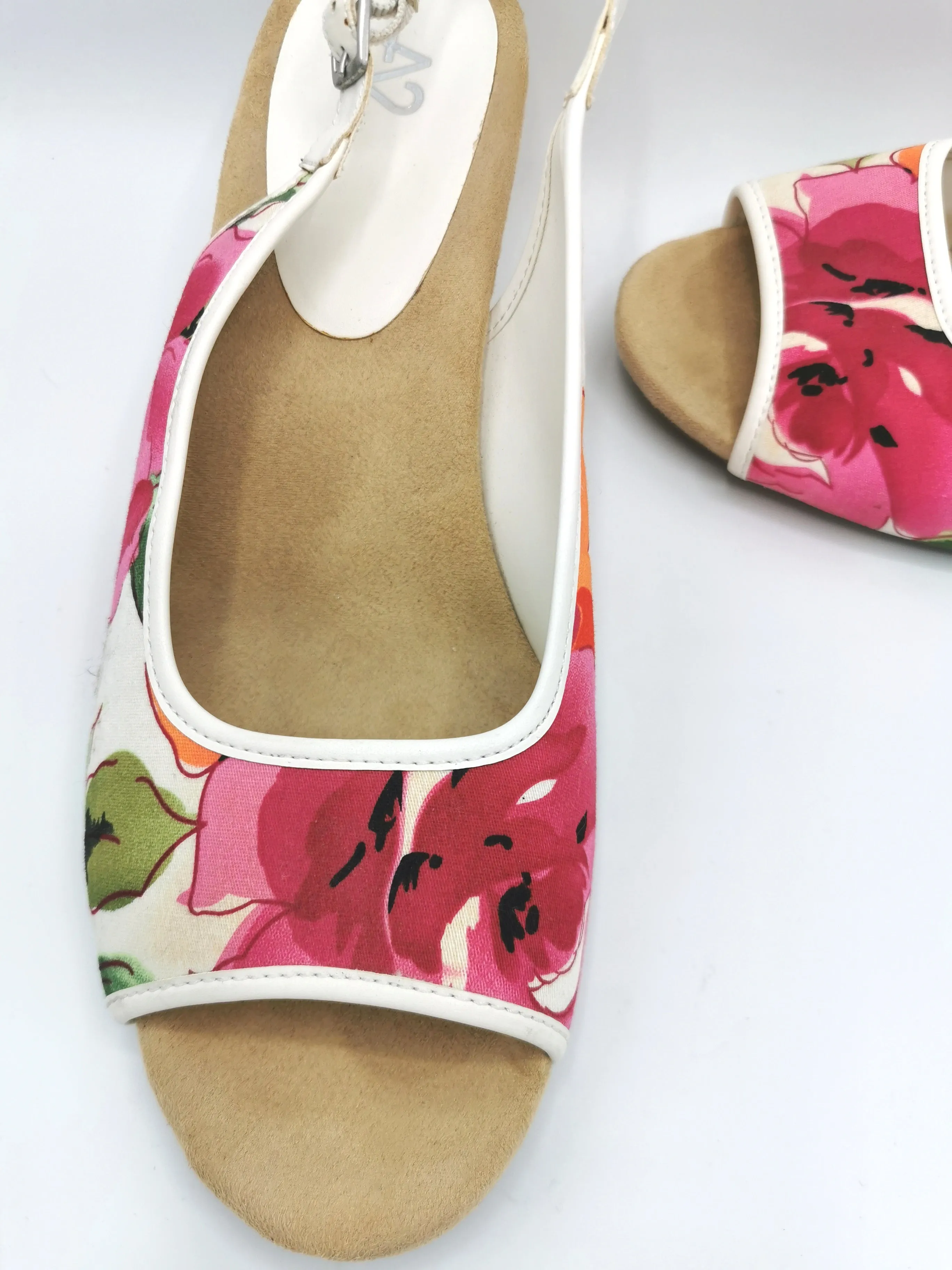 WOMENS SIZE 11 - A2 By Areosoles, Wedge Floral Sandals VGUC B26